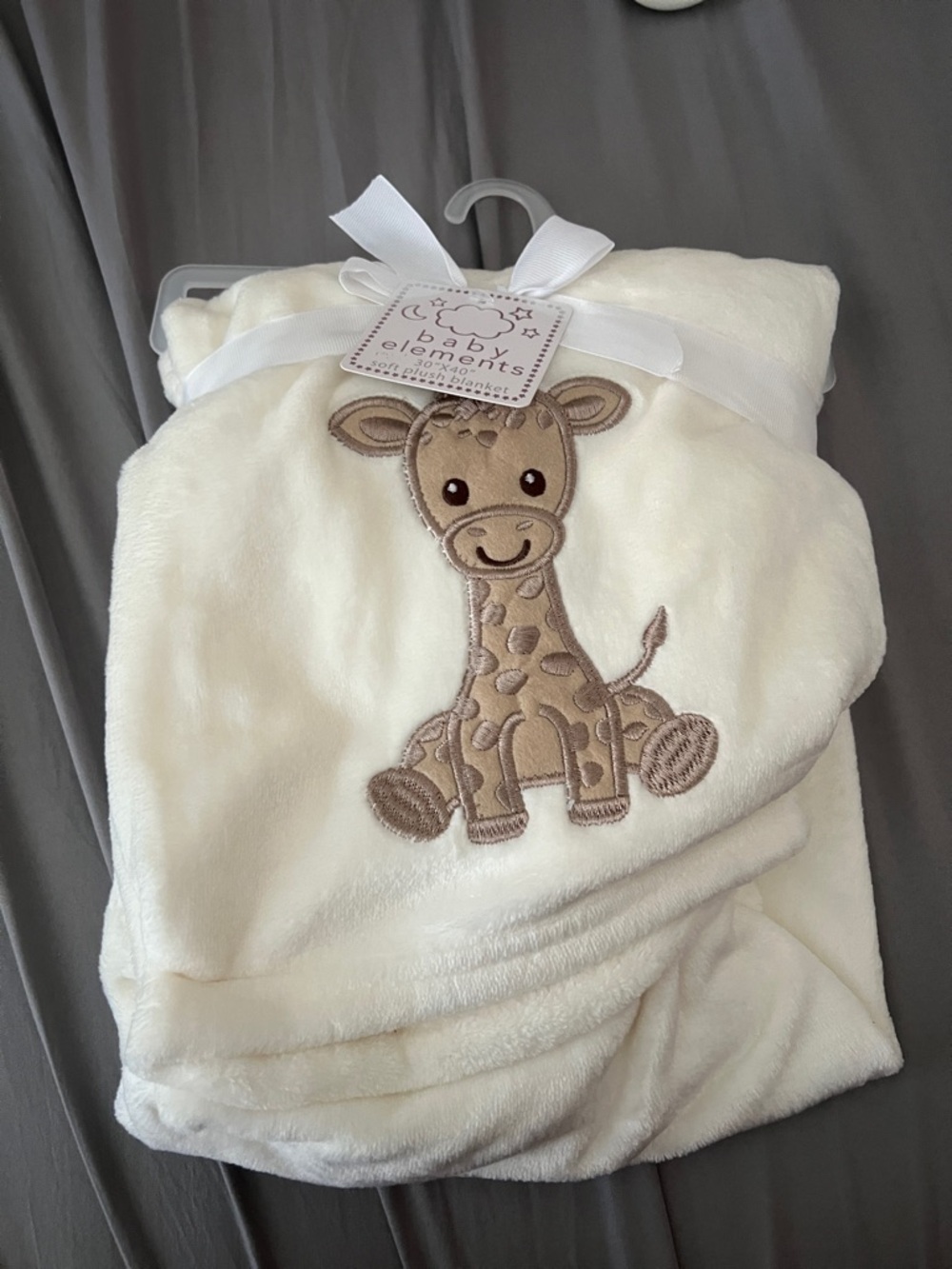 Plush Baby Blanket with Giraffe Applique - Cream